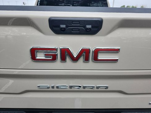 New 2026 GMC Sierra 1500 AT4 w/ AT4 Premium Package image 9