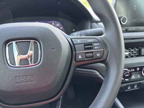 Certified 2025 Honda Accord SE image 17