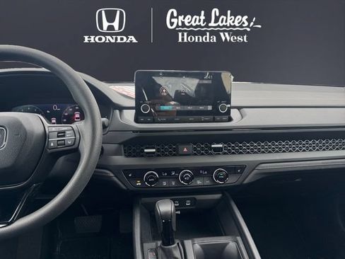 Used 2025 Honda Accord SE image 11
