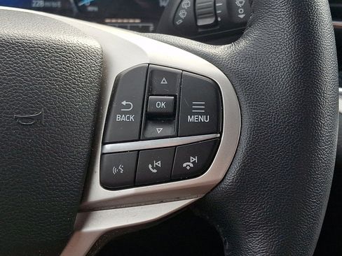 Certified 2022 Ford Explorer XLT w/ Equipment Group 202A RWD image 20