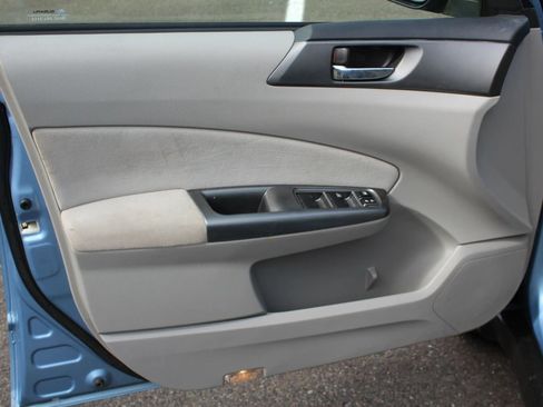 Used 2011 Subaru Forester 2.5X Limited image 8