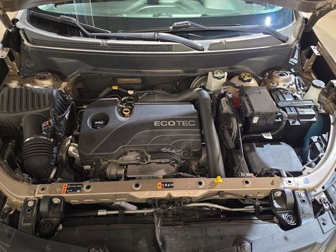 Used 2019 Chevrolet Equinox LT FWD image 17