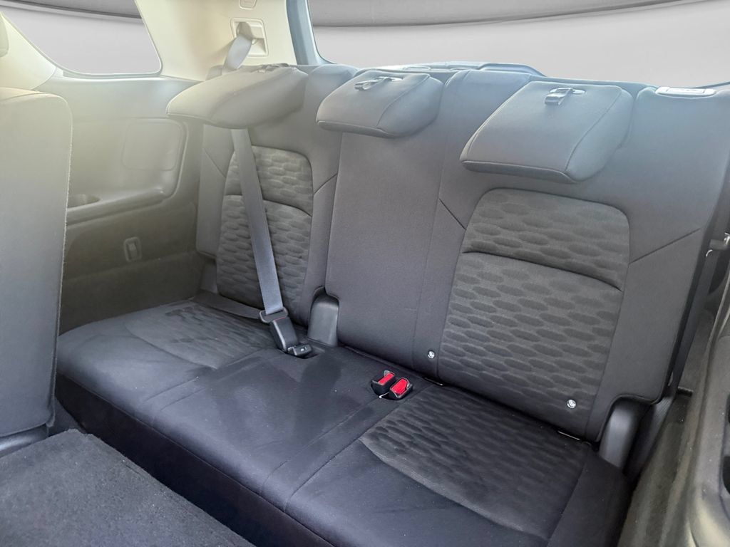 Used 2026 Nissan Pathfinder SV FWD image 24