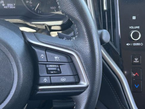 Used 2025 Subaru Outback Premium AWD/4WD image 25