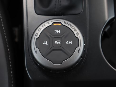 Used 2025 Ford Bronco Outer Banks image 22