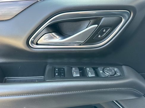 Used 2022 Chevrolet Tahoe LT image 11