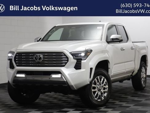 Used 2025 Toyota Tacoma Limited AWD/4WD image 1
