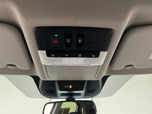 Used 2025 Nissan Rogue SL w/ Tech Package FWD image 59