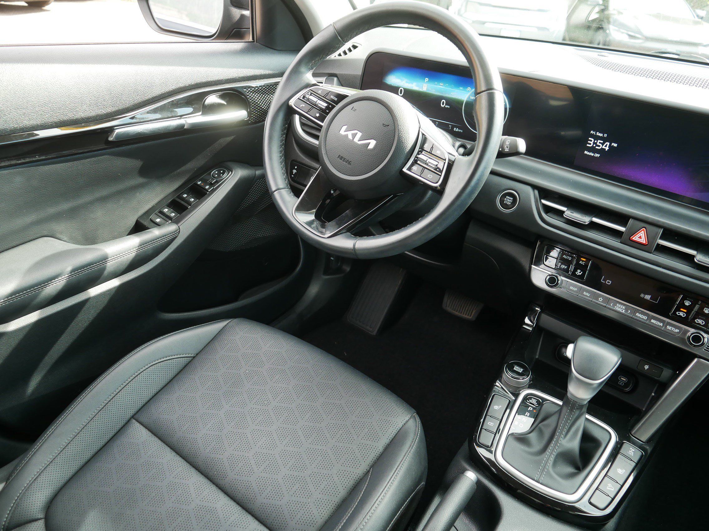 Certified 2024 Kia Seltos EX AWD/4WD image 9