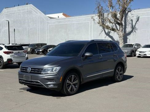 Used 2019 Volkswagen Tiguan SEL image 1