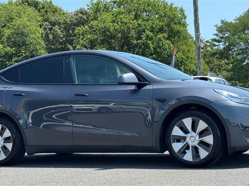 Used 2021 Tesla Model Y Long Range AWD/4WD image 5