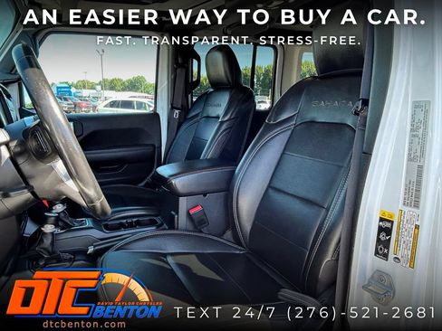 Used 2022 Jeep Wrangler Unlimited Sahara w/ Cold Weather Group AWD/4WD image 10