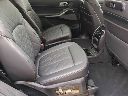 Certified 2023 BMW X7 xDrive40i w/ M Sport Package image 22