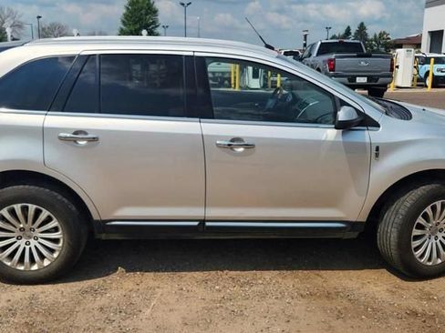 Used 2013 Lincoln MKX AWD w/ Wood Pkg image 3