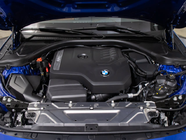 Used 2026 BMW 230i xDrive Coupe w/ M Sport Package AWD/4WD image 5