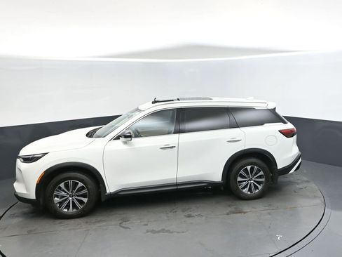 Certified 2023 INFINITI QX60 Pure image 33