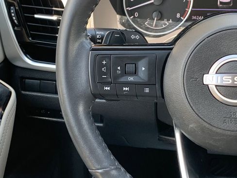 Used 2023 Nissan Rogue SL w/ SL Premium Package FWD image 13