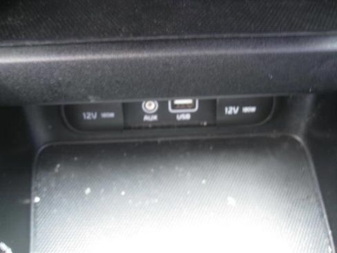 Used 2020 Kia Forte LXS FWD image 22