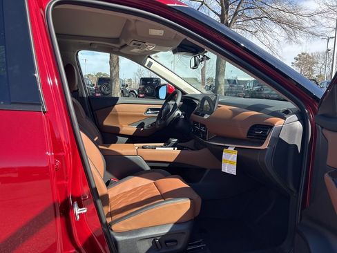 New 2026 Nissan Rogue Platinum w/ Platinum Premium Package image 18