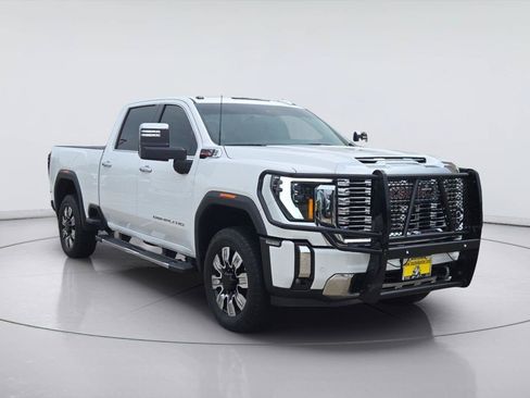 Used 2024 GMC Sierra 2500 Denali w/ Denali Reserve Package AWD/4WD image 7
