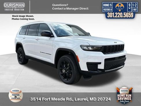 Used 2025 Jeep Grand Cherokee Altitude image 1