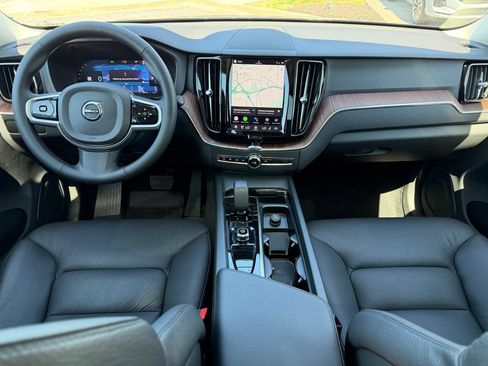 Certified 2023 Volvo XC60 B5 Plus w/ Climate Package AWD/4WD image 2