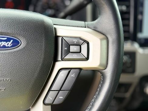 Used 2022 Ford F250 Lariat w/ Lariat Ultimate Package AWD/4WD image 32