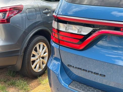 Used 2023 Dodge Durango GT RWD image 12