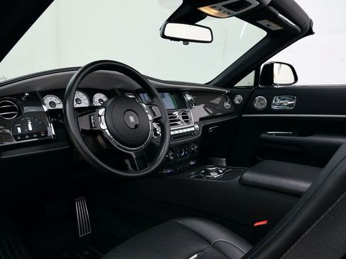 Used 2019 Rolls-Royce Dawn image 26