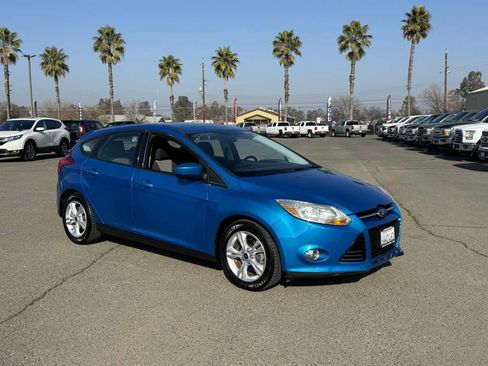 Used 2012 Ford Focus SE image 2