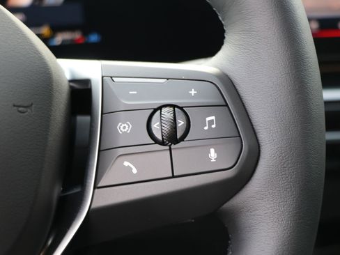 Certified 2025 BMW X1 xDrive28i w/ Technology Package image 19