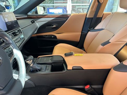 Used 2022 Lexus ES 350 w/ Premium Package FWD image 19