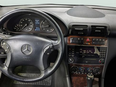 Used 2005 Mercedes-Benz C 320 4MATIC Sedan image 19