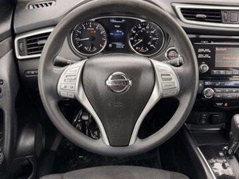 Used 2015 Nissan Rogue SV w/ SV Family Package AWD/4WD image 3