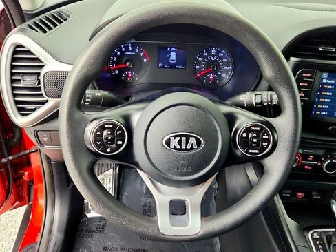 Used 2021 Kia Soul LX FWD image 13