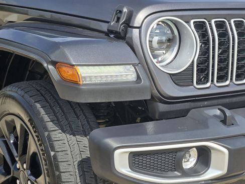 Used 2025 Jeep Wrangler Sahara w/ Safety Group image 9