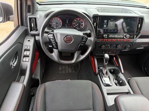 Used 2025 Nissan Frontier PRO-4X AWD/4WD image 21