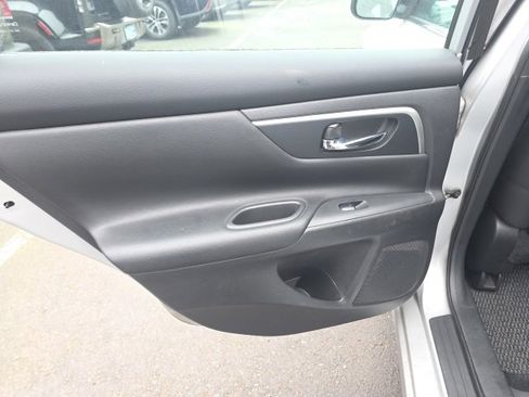 Used 2017 Nissan Altima 2.5 SV image 24