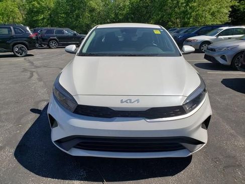 Used 2023 Kia Forte LXS FWD image 5