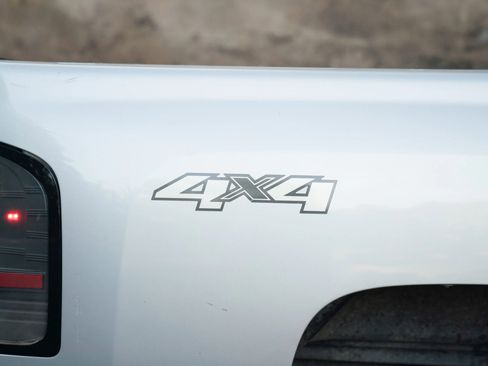 Used 2010 Chevrolet Silverado 1500 LTZ w/ Max Trailering Pack AWD/4WD image 5