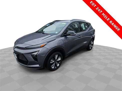 Used 2023 Chevrolet Bolt EUV LT w/ Convenience Package image 4