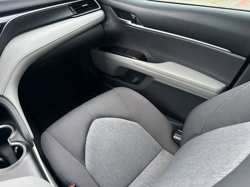 Used 2023 Toyota Camry LE FWD image 15