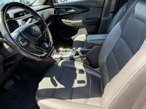 Used 2023 Chevrolet TrailBlazer RS AWD/4WD image 11