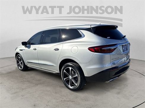 Used 2021 Buick Enclave Essence w/ Sport Touring Edition image 3
