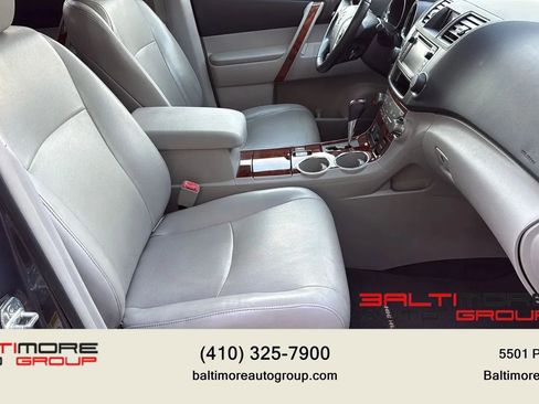 Used 2013 Toyota Highlander Limited AWD/4WD image 15