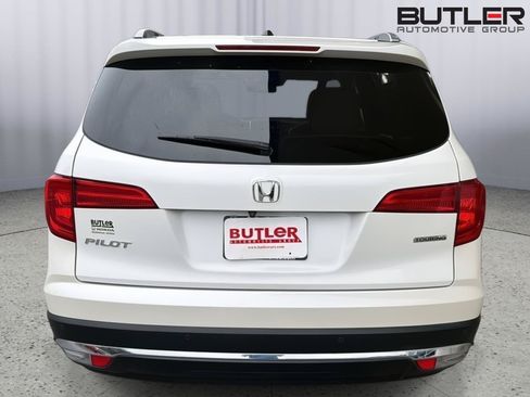 Used 2017 Honda Pilot Touring image 5