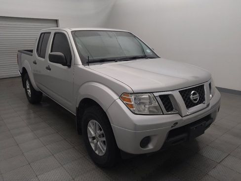 Used 2019 Nissan Frontier SV image 13