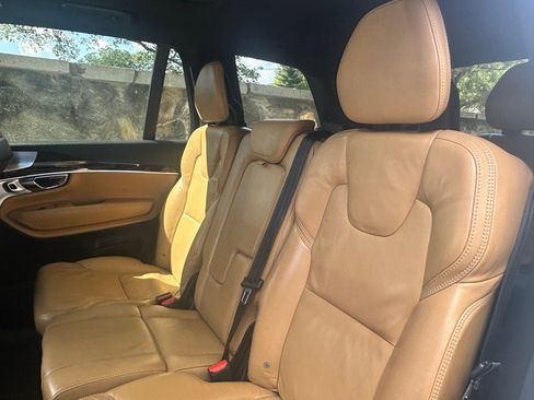 Used 2017 Volvo XC90 T6 Momentum w/ Vision Package image 33