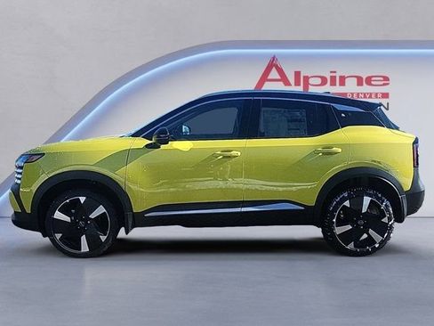 New 2025 Nissan Kicks SR w/ Illumination Package image 2