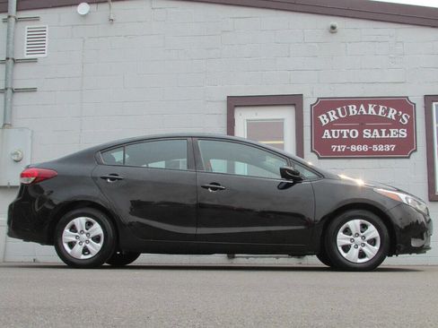 Used 2017 Kia Forte LX image 6